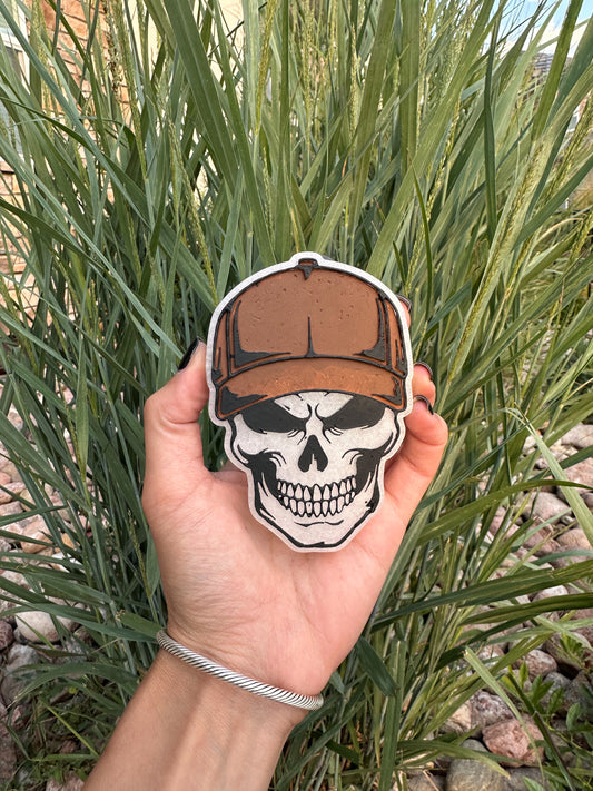 Skull with trucker hat